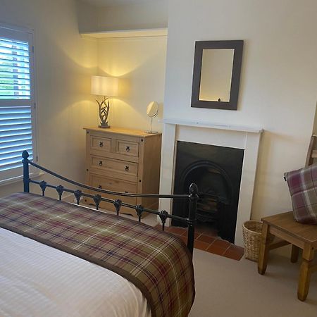 A Charming And Stylish Country Cottage. Hungerford Exterior photo